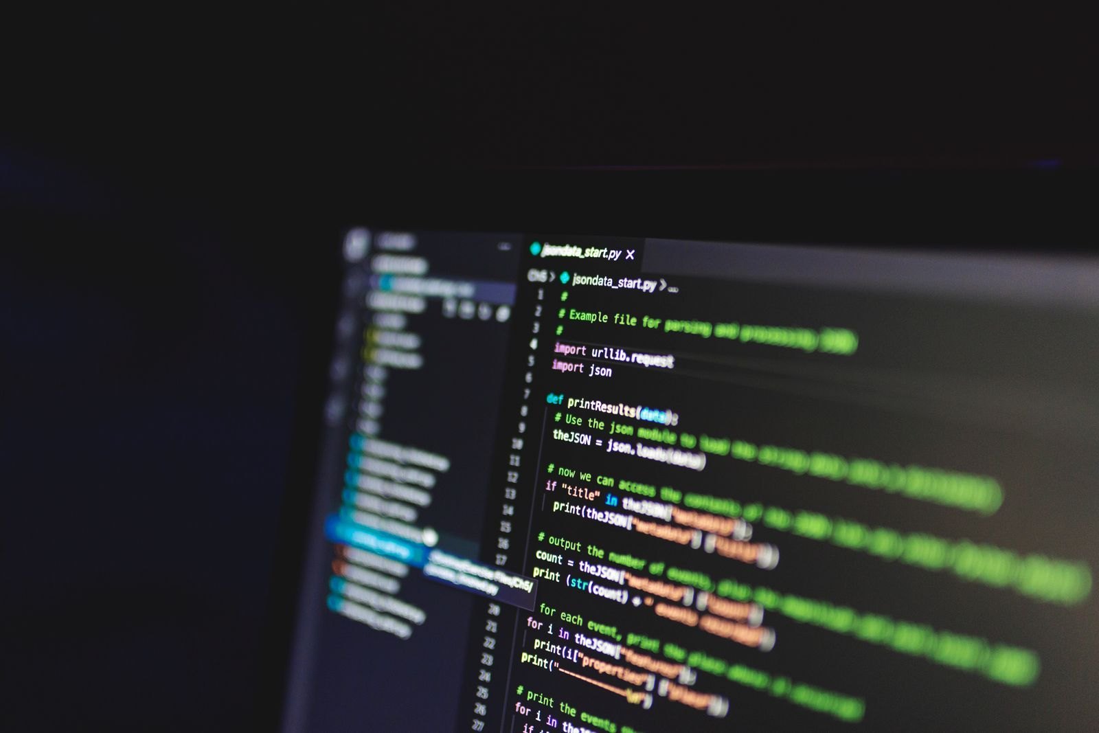 Code informatique affiché sur un écran sombre